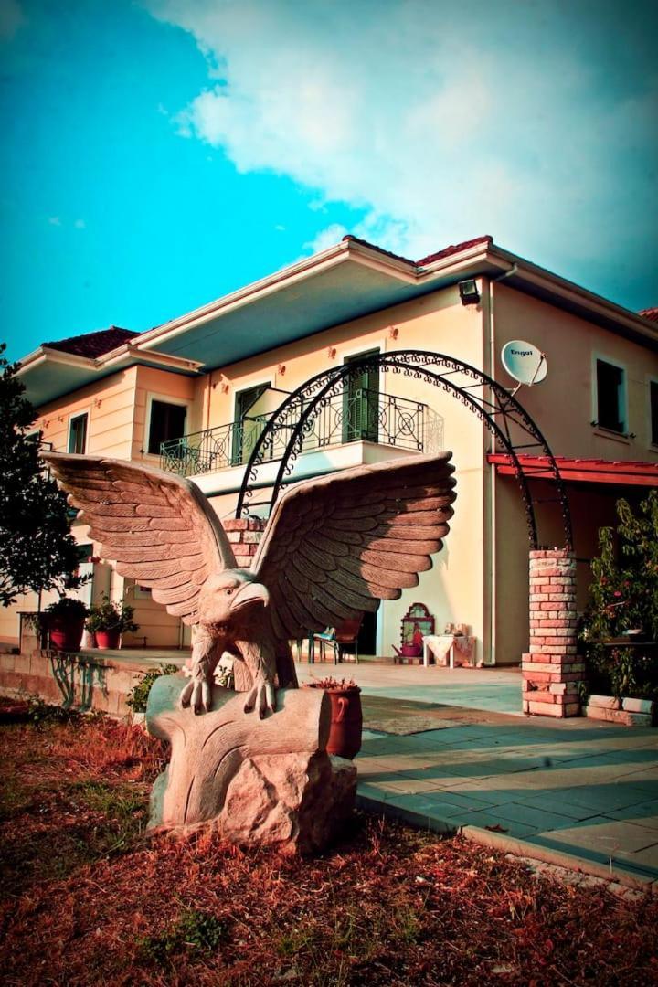 Guesthouse Bizani Neo Mpizani Exterior foto